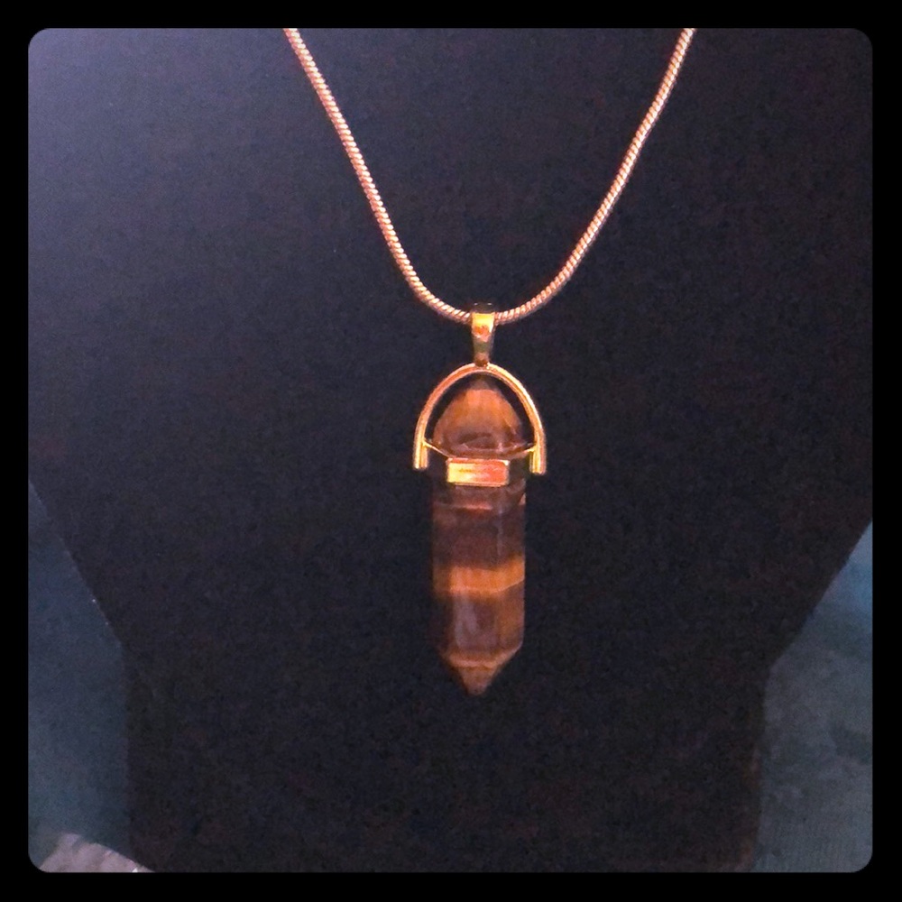 NWOT Quartz style necklace